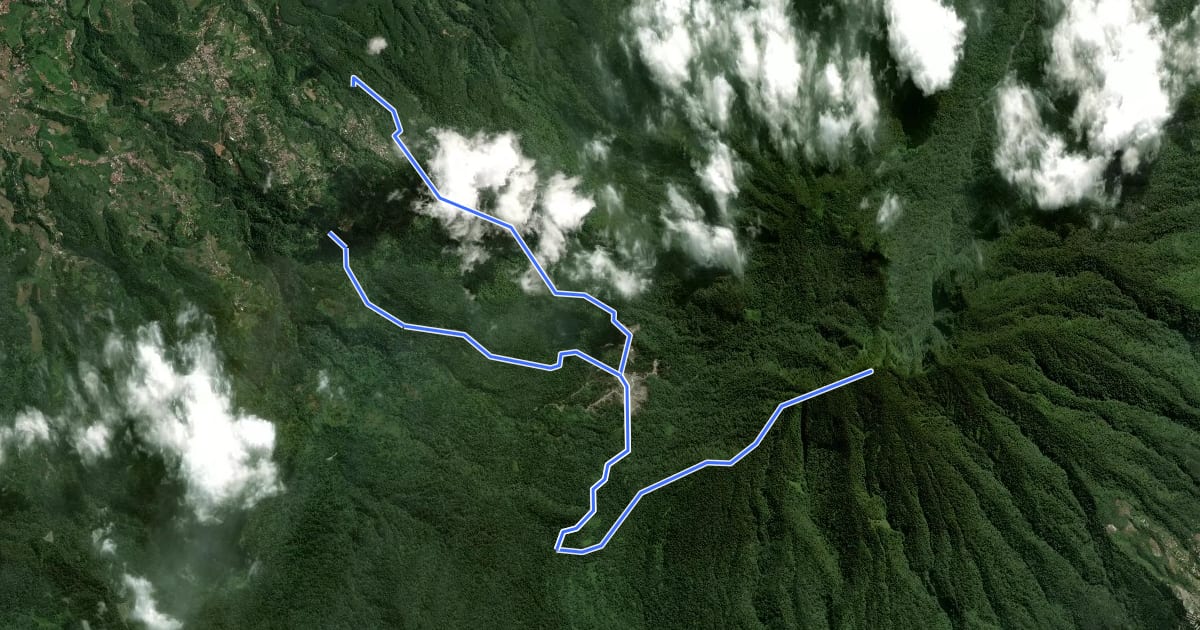 Маршрут Mt Salak (Gunung Sari Route) на спутниковом снимке