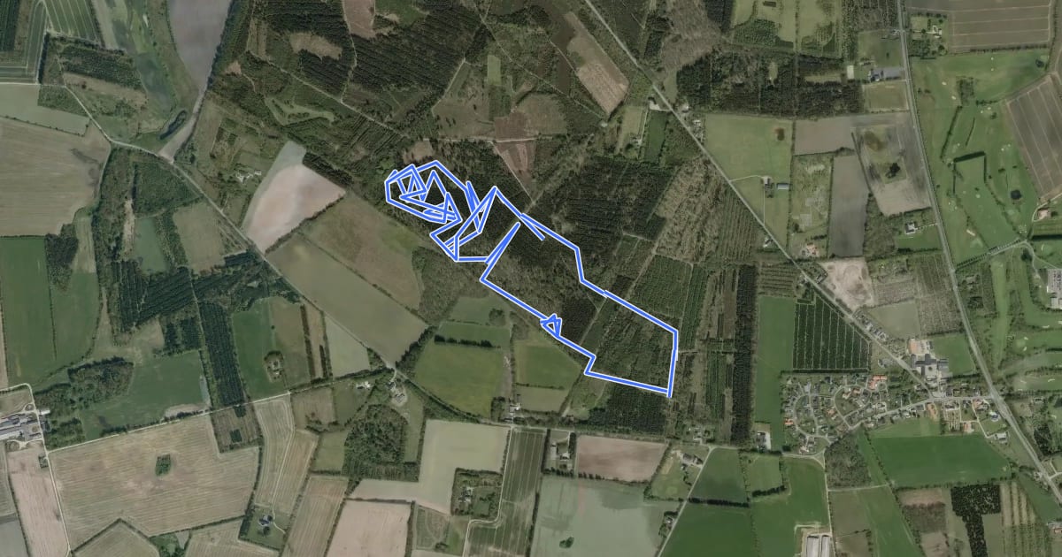 Маршрут MTB Hundbæk Plantage (Rød rute) на спутниковом снимке