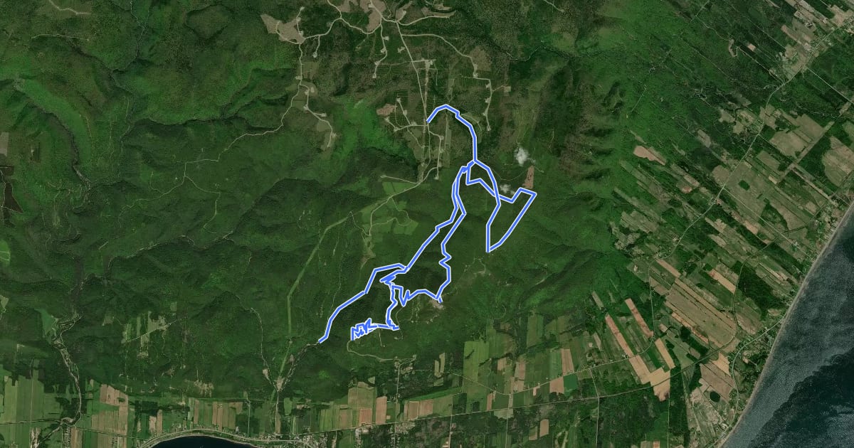 Маршрут MTB Mont St-Joseph на спутниковом снимке