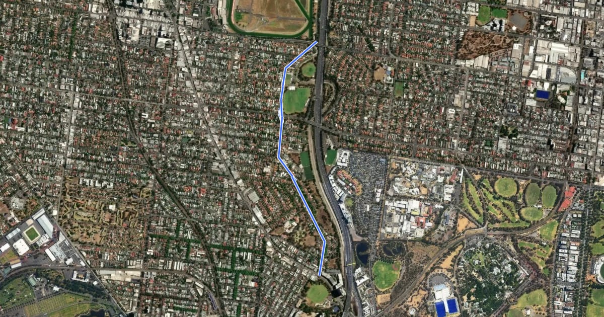 Маршрут Myrnong Crescent Popup Bike Lane Route на спутниковом снимке