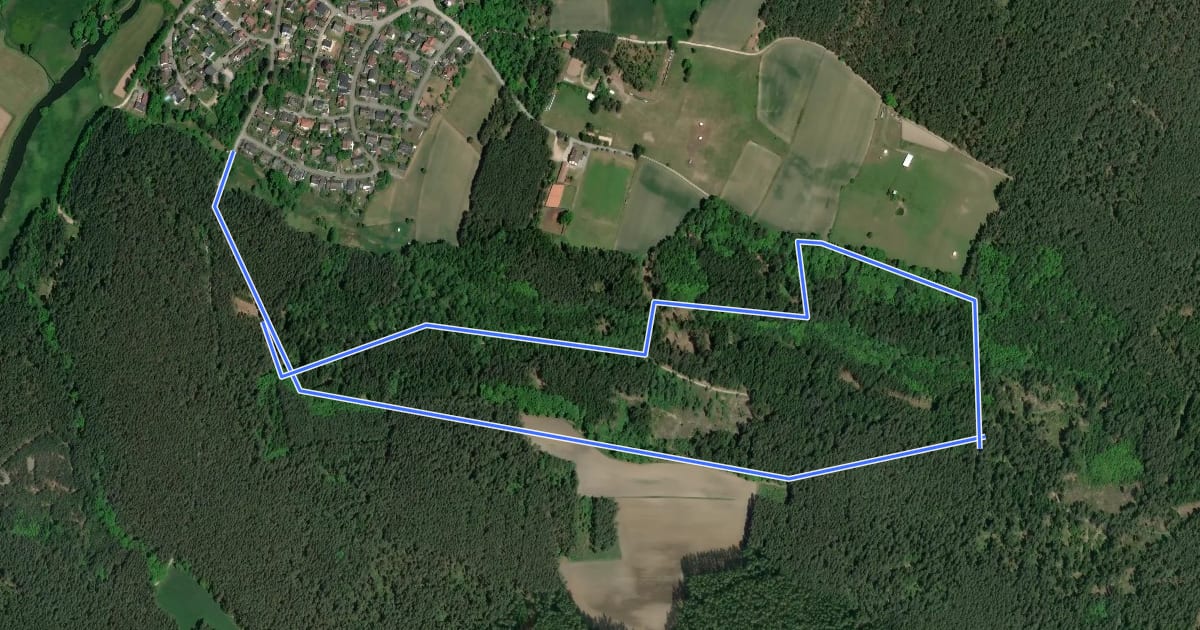 Маршрут Naturlehrpfad Bernloher Wald на спутниковом снимке