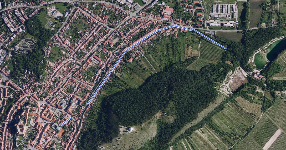 Маршрут Naučná stezka Po stopách novokřtěnců - 5 zastavení на спутниковом снимке