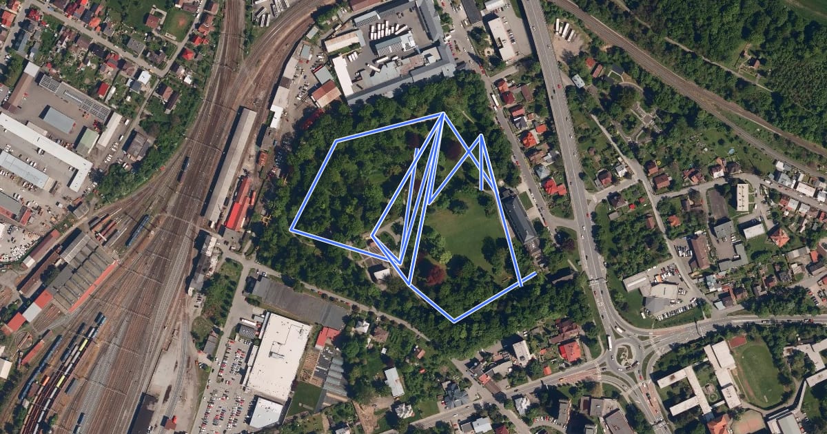 Маршрут Naučná stezka zámecký park на спутниковом снимке