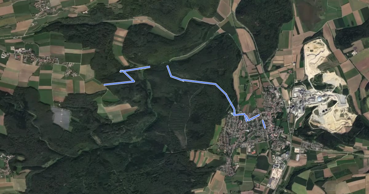 Маршрут Nebenweg des Schwäbischen Albvereins (blaue Gabel) на спутниковом снимке