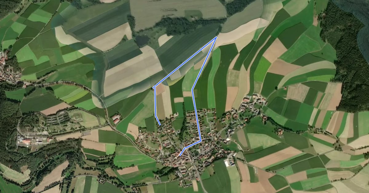 Маршрут Neualbenreuth: Zurück in die Vergangenheit über die Bodener Flur на спутниковом снимке