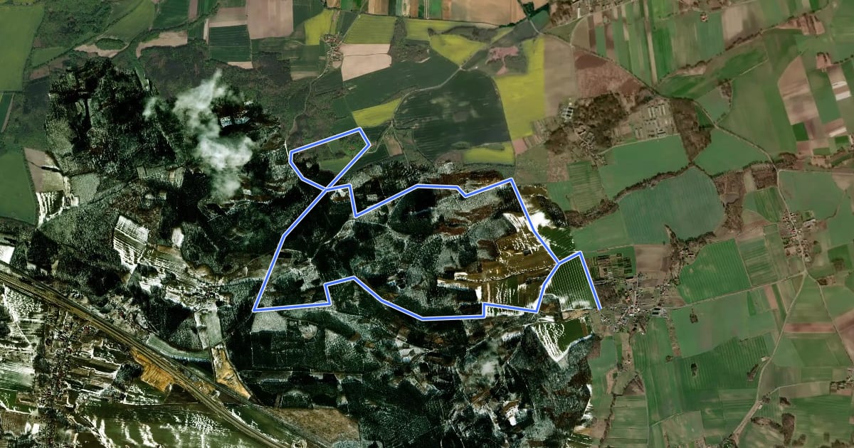 Маршрут Nordic Park Dalków - czarny на спутниковом снимке