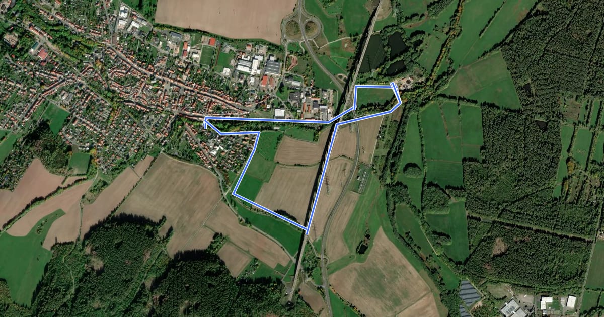 Маршрут Nordic Walking Rundkurs Langewiesen Tour R3 blau на спутниковом снимке