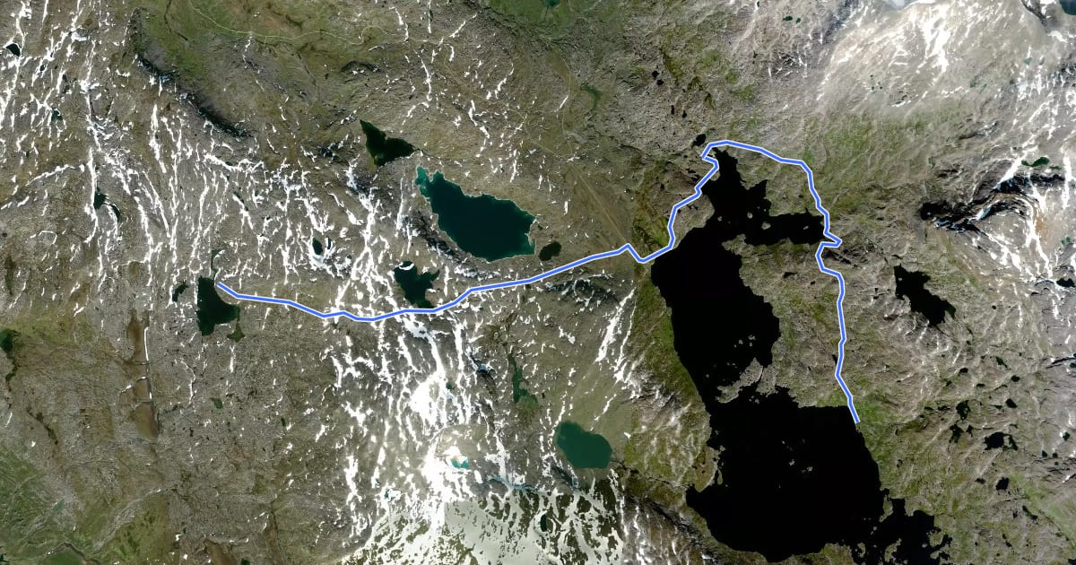 Маршрут Nordkalottruta Etapp 29: Gautelishytta - Skoaddejávrehytta на спутниковом снимке