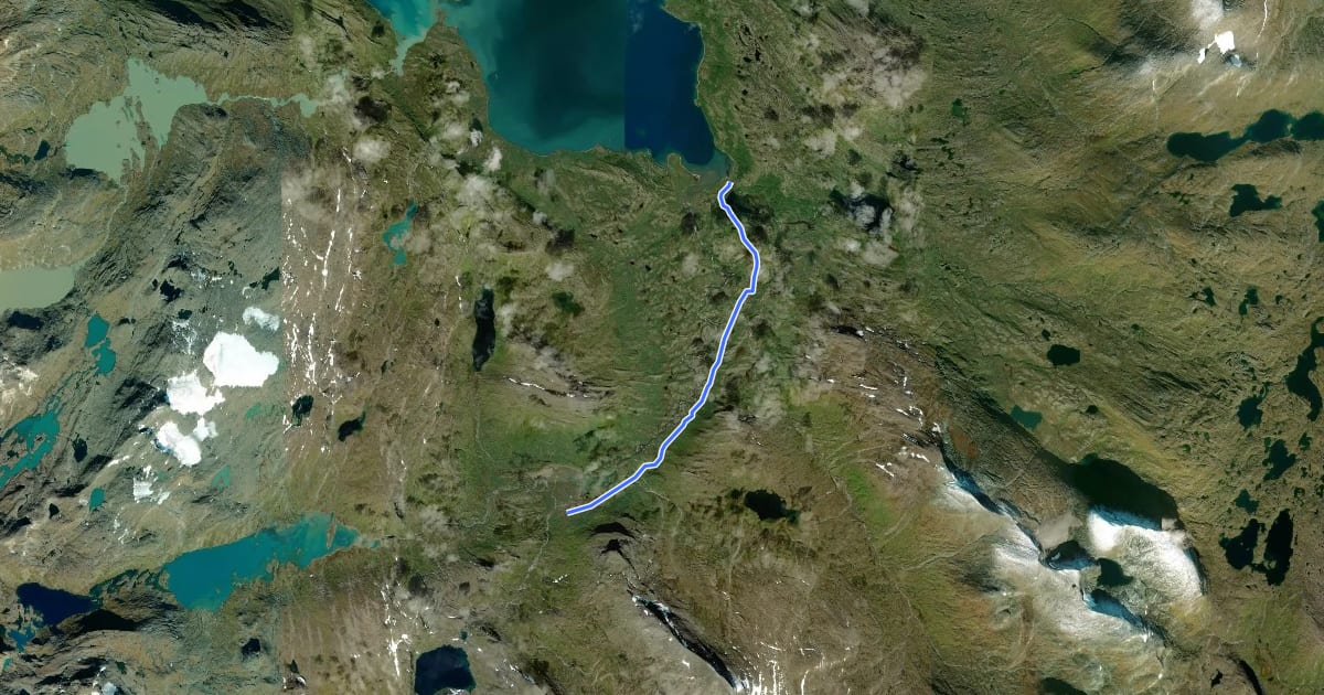 Маршрут Nordkalottruta Etapp 39: Stáloluokta - Staddajåkkåstugorna на спутниковом снимке