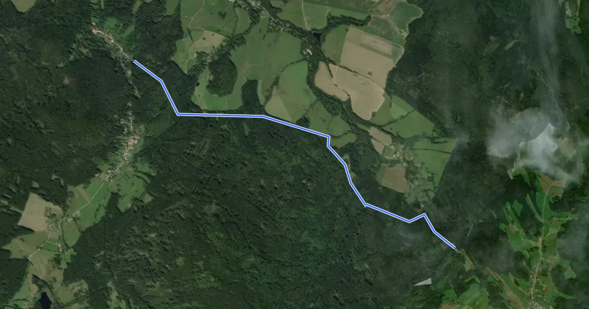 Маршрут Nordwaldkammweg Verbindungsweg V15 CZ на спутниковом снимке
