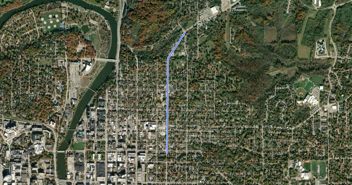Маршрут North Dodge Street на спутниковом снимке