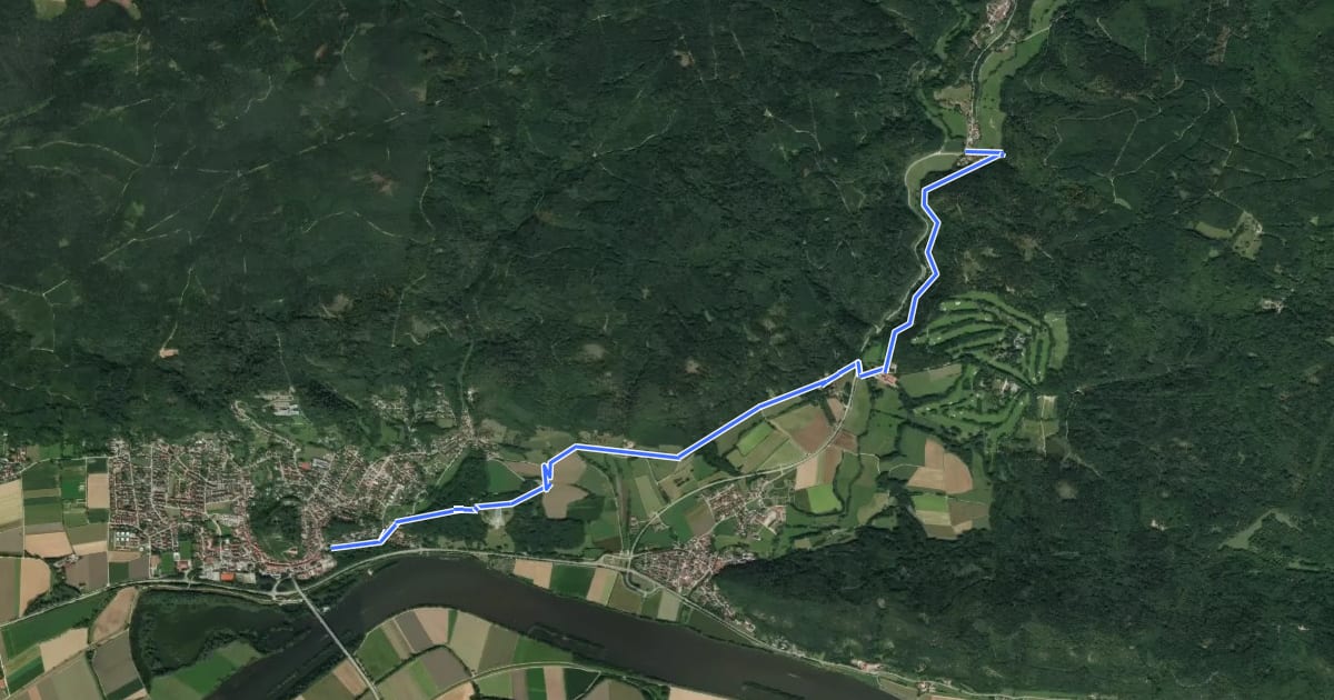 Маршрут O 15 Donaustauf - Unterlichtenwald (Grünes Rechteck) на спутниковом снимке