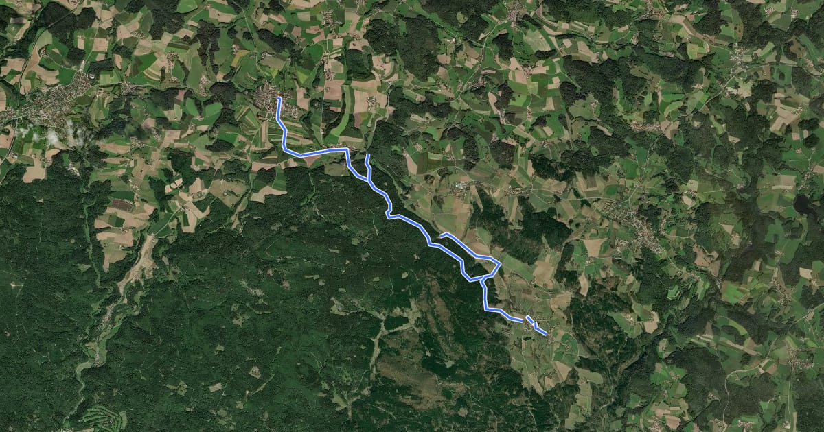 Маршрут O 61 Frauenzell - Altenthann (Rotes Rechteck) на спутниковом снимке