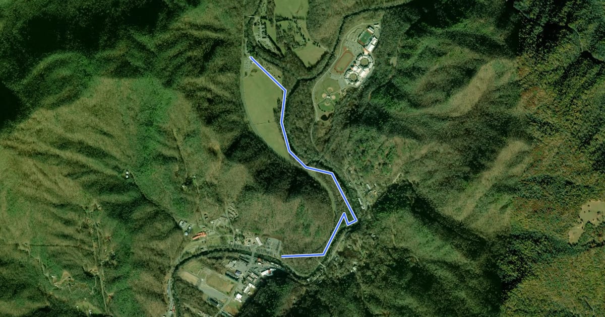 Маршрут Oconaluftee River Trail на спутниковом снимке