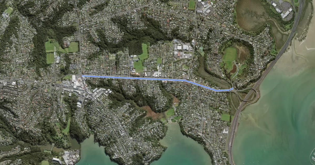 Маршрут Onewa Road Shared Path на спутниковом снимке