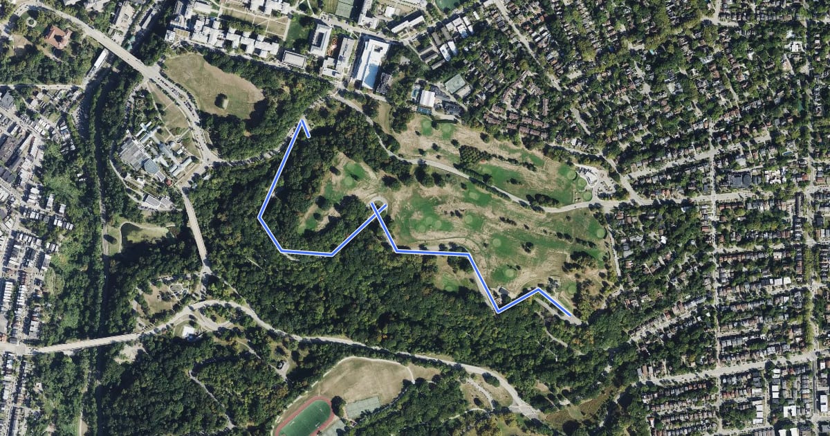 Маршрут overlap_around_the_golf_course_Overlook_the_hills на спутниковом снимке