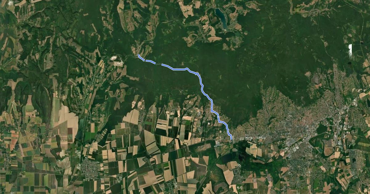 Маршрут P■ (Hetvehely, vmh. – Sás-völgy – Petőczpuszta – Kővágószőlős – Cserkút – Cserkúti csárda, aut. mh.) на спутниковом снимке