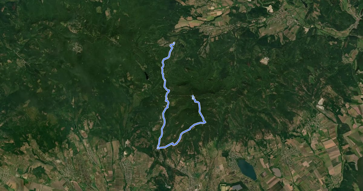Маршрут P (Kékestető – Márafüred – Mátraháza – Parádsasvár) на спутниковом снимке