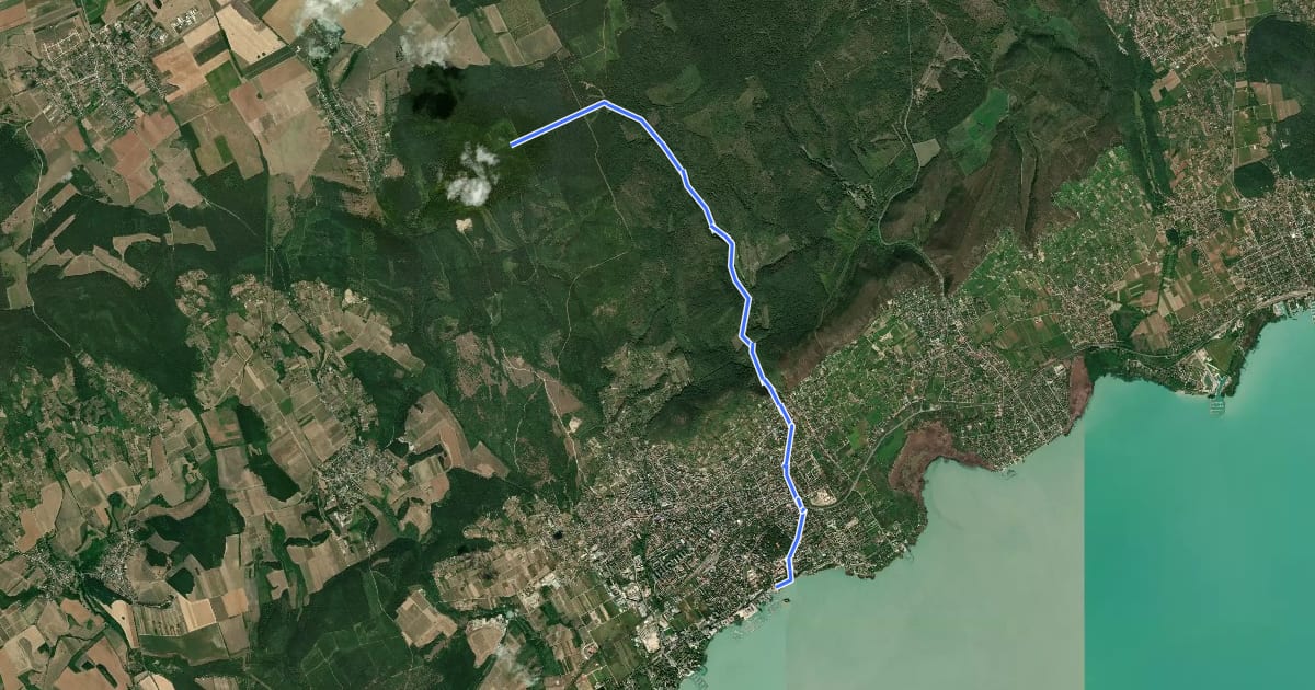 Маршрут P (Recsek-hegy – Balatonfüred, há.) на спутниковом снимке