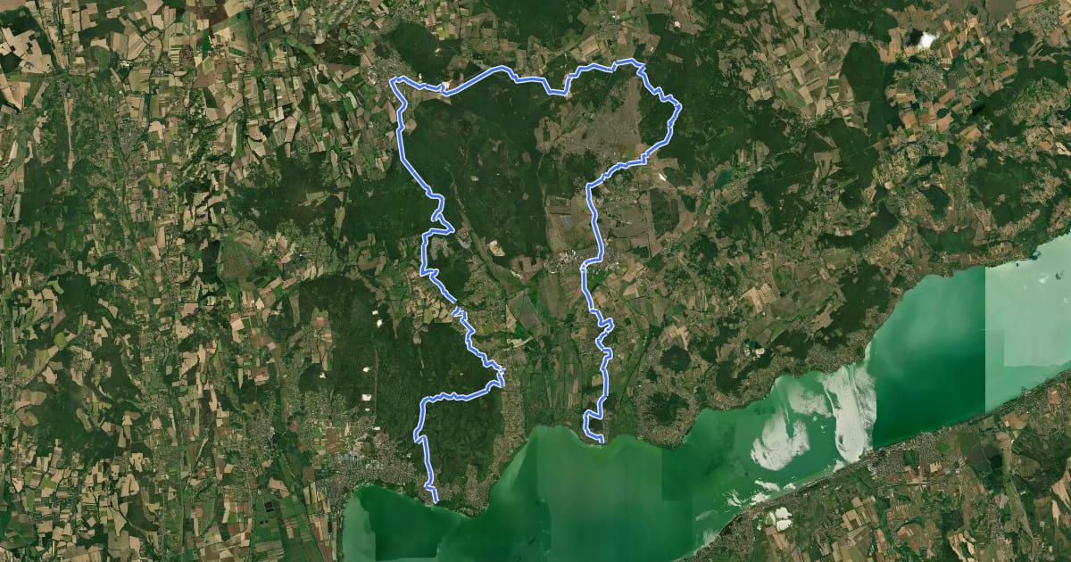 Маршрут P (Szigliget - Tapolca - Sümeg – Vonyarcvashegy) на спутниковом снимке