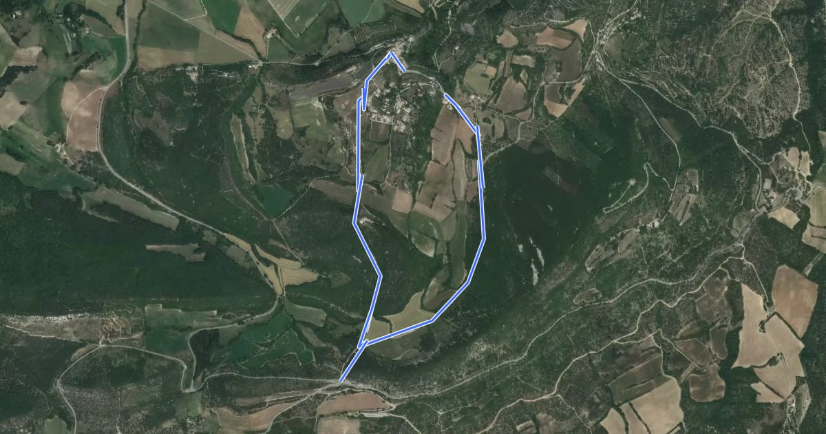 Маршрут Parcours de petite randonnée de Villemus на спутниковом снимке