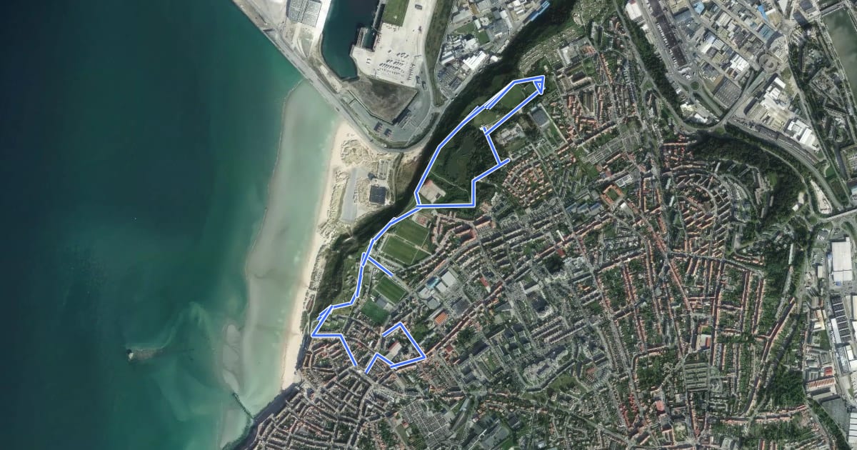 Маршрут Parcours Parc de la Falaise & Fort de Couppes на спутниковом снимке