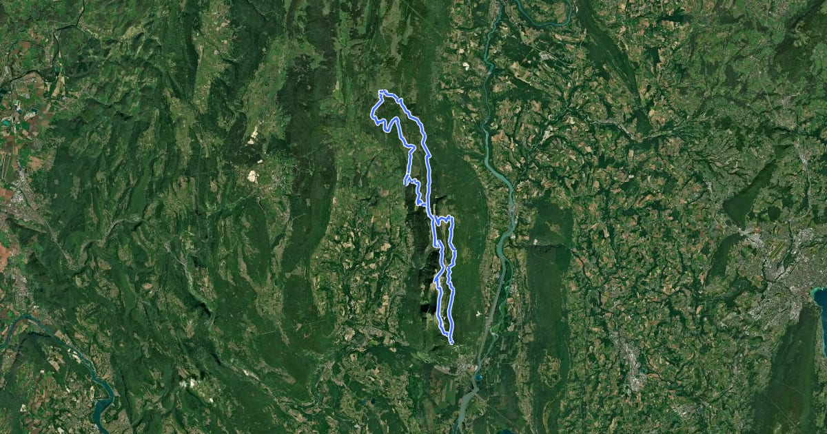 Маршрут Parcours VTT 16 noir - Des Plans d'Hotonnes au Grand Colombier - Espace FFC Ain Forestière на спутниковом снимке