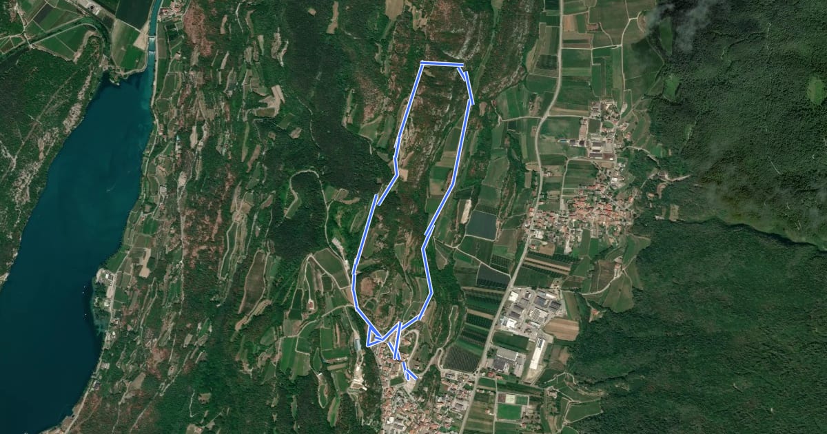 Маршрут Passeggiata archeologica di Cavedine на спутниковом снимке
