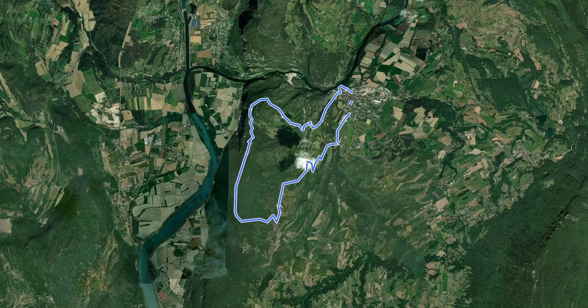 Маршрут Pays du lac d'Aiguebelette: Circuit VTT FFCT n°13 - Les belvédères du Rhône (bleu) на спутниковом снимке