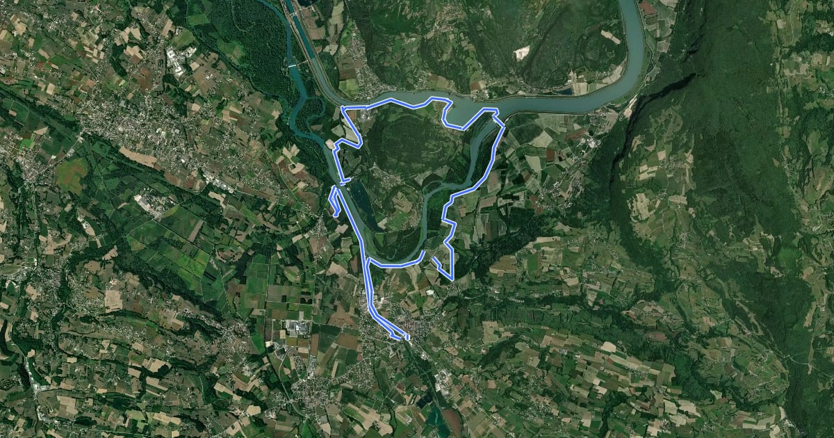 Маршрут Pays du lac d'Aiguebelette: Circuit VTT FFCT n°22 - Tour du Mont de Cordon (vert) на спутниковом снимке