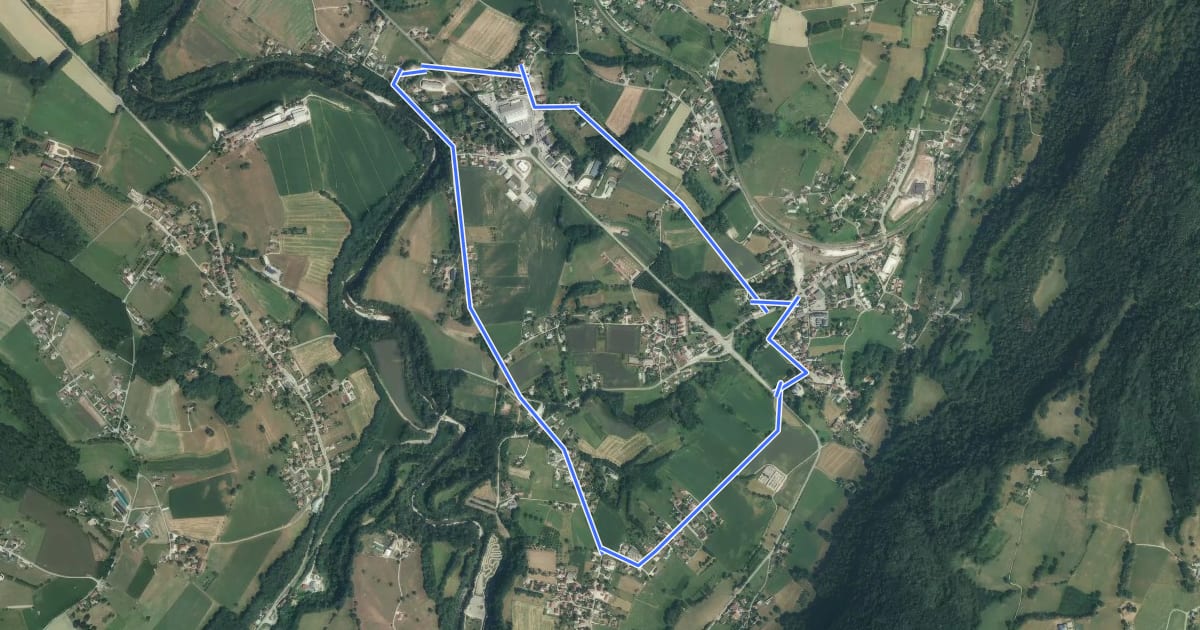 Маршрут Pays du lac d'Aiguebelette: Circuit VTT FFCT n°29 - Boucle du Raclet (vert) на спутниковом снимке