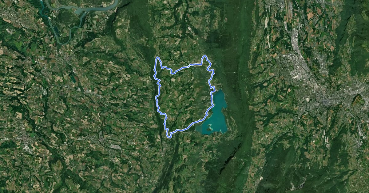 Маршрут Pays du lac d'Aiguebelette: Circuit VTT FFCT n°9 - Boucle du Banchet (rouge) на спутниковом снимке
