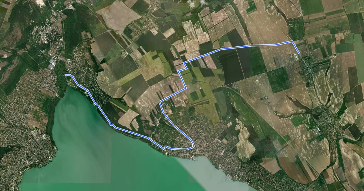 Маршрут Pbic (Fűzfő – Küngös) на спутниковом снимке