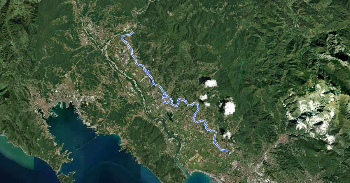 Маршрут Percorso Ciclopedonale lungo il Canale Lunense на спутниковом снимке