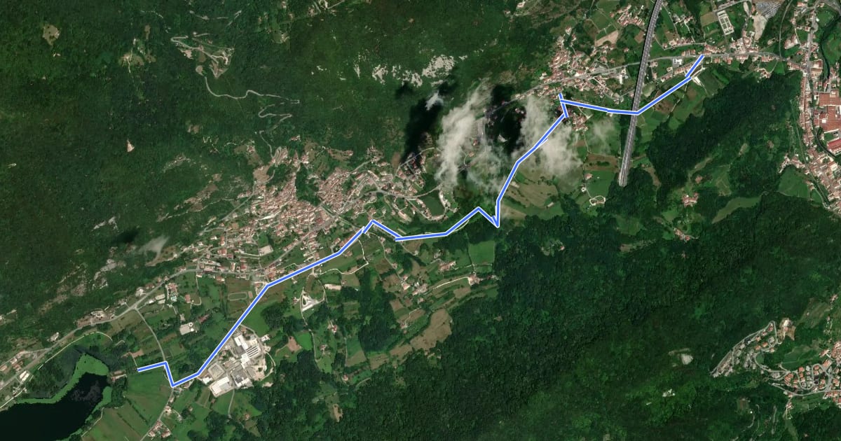 Маршрут Percorso ciclopedonale Vittorio Veneto - Laghi di Revine на спутниковом снимке