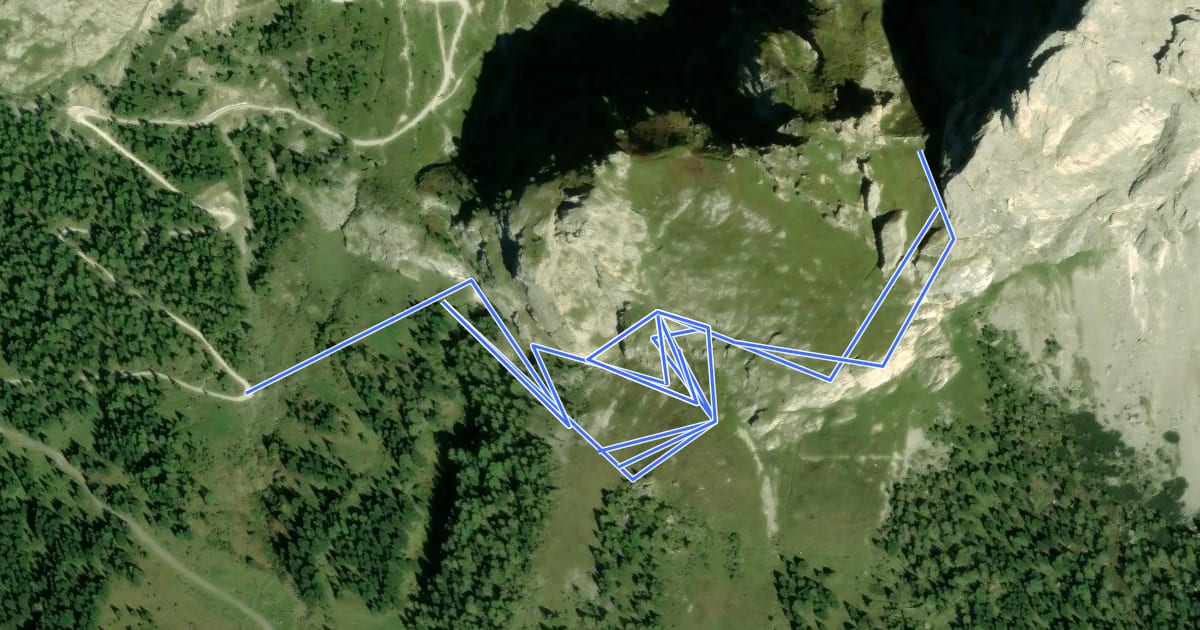 Маршрут Percorso fortini monte Chiadenis на спутниковом снимке