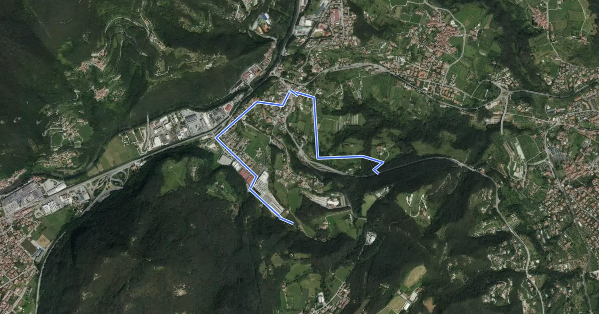 Маршрут Percorso Sud-Ovest Roè Volciano на спутниковом снимке
