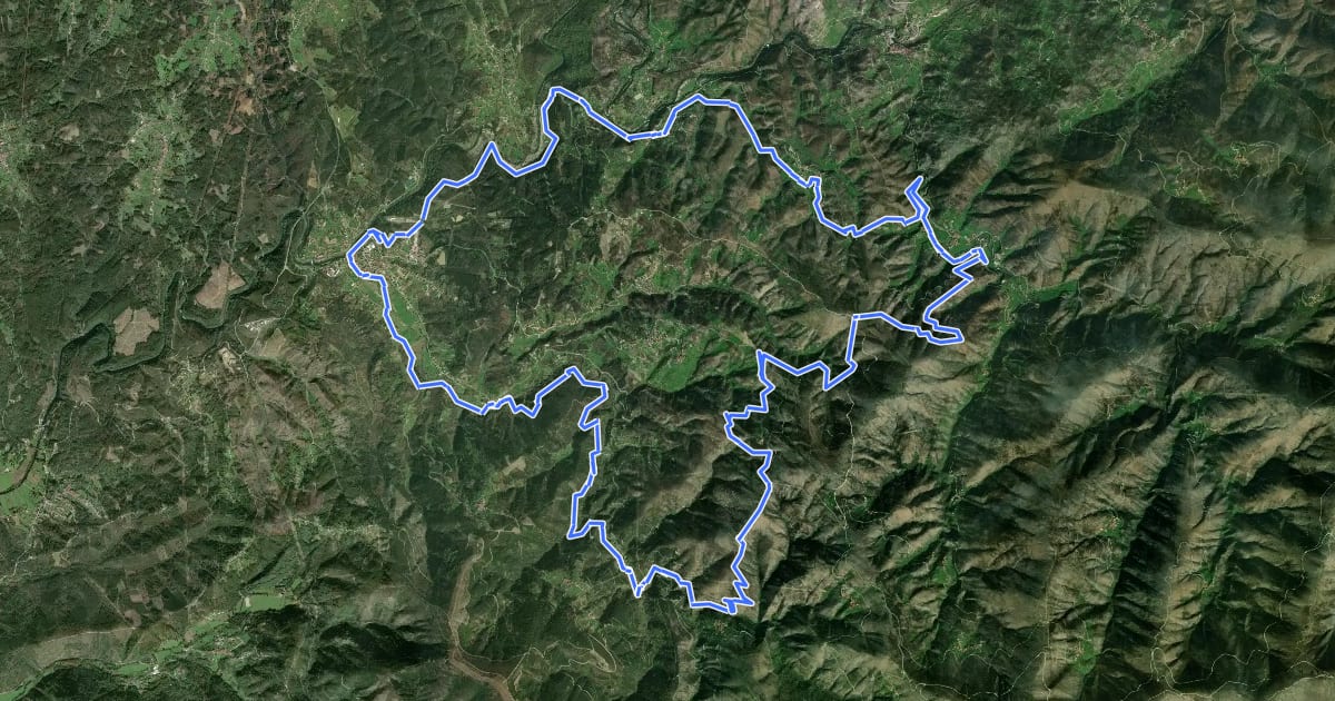 Маршрут Percurso Vermelho – Centro Cyclin’ Portugal da Serra do Açor на спутниковом снимке