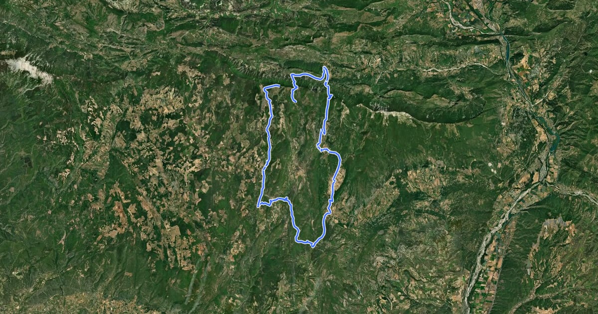 Маршрут Petit Tour de la Montagne de Lure на спутниковом снимке