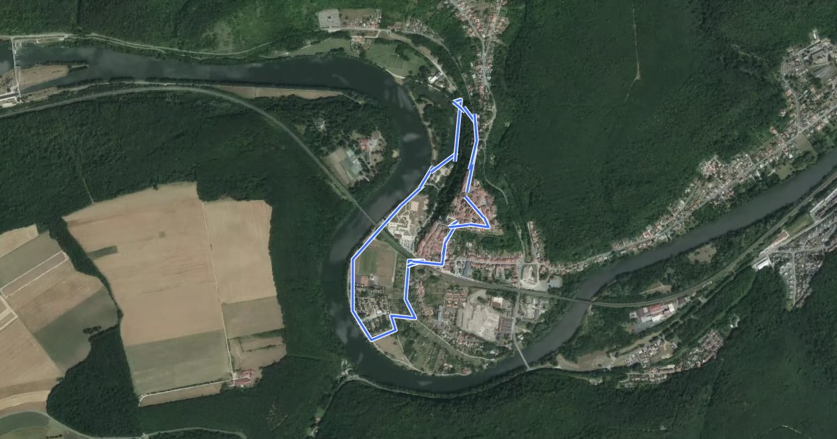 Маршрут Petite boucle villageoise на спутниковом снимке