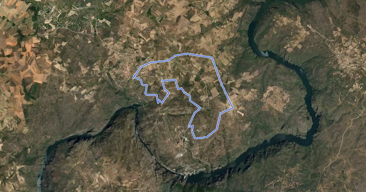 Маршрут Picote - Barrocal do Douro- Picote _ Camino de la barraige - Tierra на спутниковом снимке