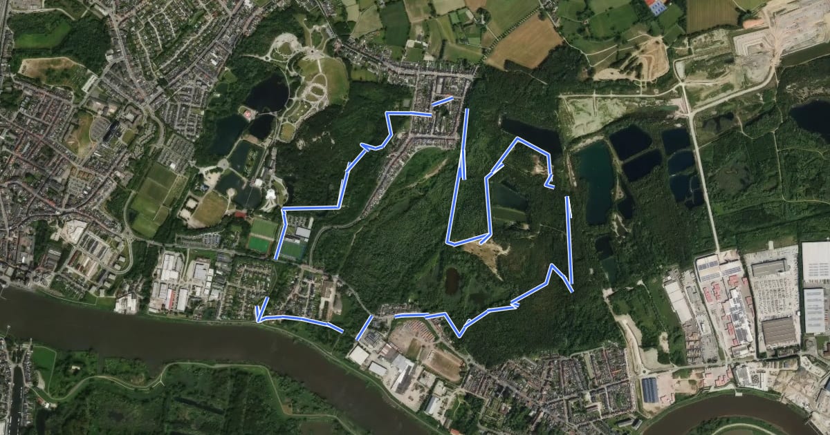 Маршрут Piet Van Akenwandelroute door kleiputten на спутниковом снимке