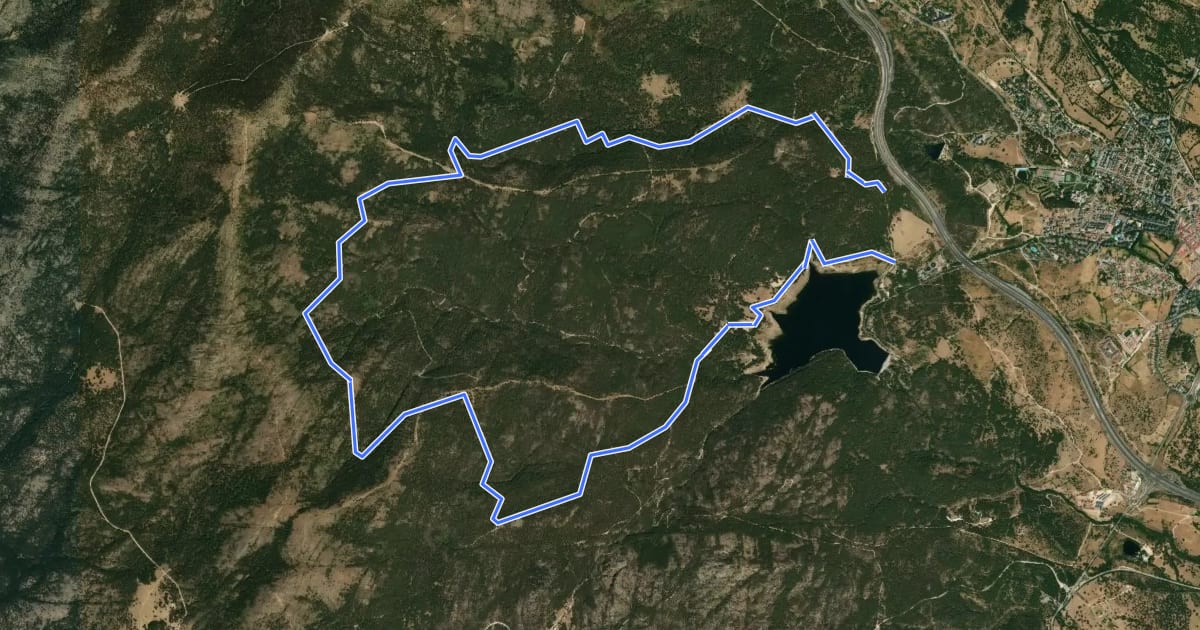 Маршрут Pinares de Guadarrama на спутниковом снимке