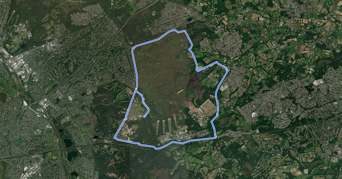 Маршрут Pirbright Military Heritage Trail (cycle) на спутниковом снимке