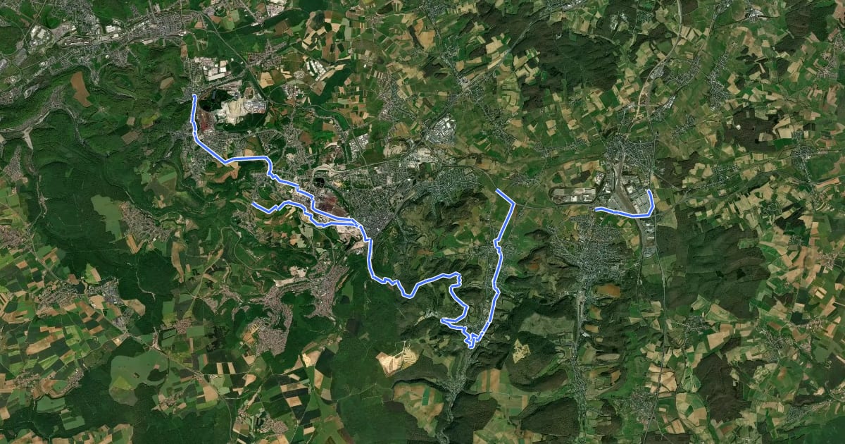 Маршрут Piste cyclable de la Terre Rouge (PC 8) на спутниковом снимке
