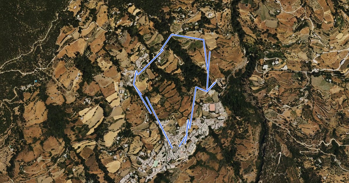 Маршрут Pitres, Capilerilla, Camino de los Aylacares на спутниковом снимке