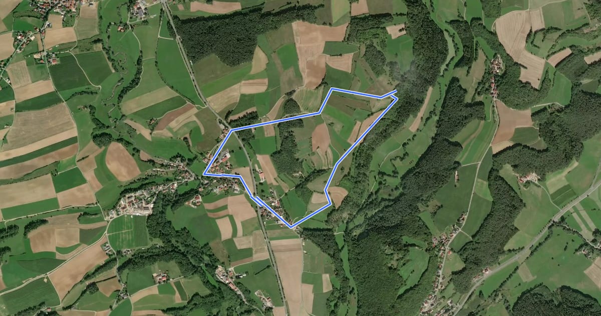 Маршрут Plankenfels Rundwanderweg "Lobitze" на спутниковом снимке