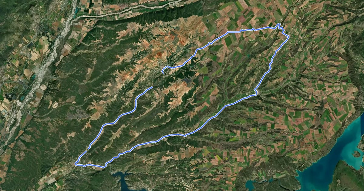 Маршрут Plateau de Valensole на спутниковом снимке