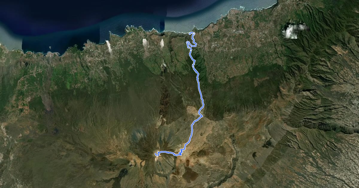 Маршрут Playa de El Socorro - Pico del Teide на спутниковом снимке