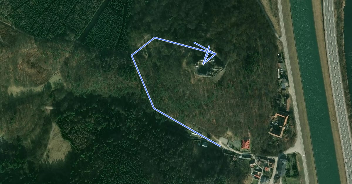 Маршрут Považský hrad на спутниковом снимке